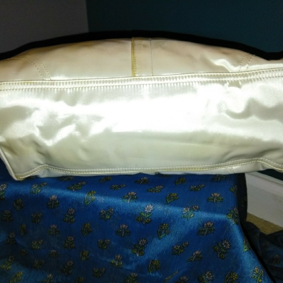 Fun in the sun coach - Picture 3 of 5